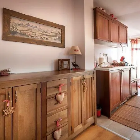 Mountain Paradise 4 בנסקו