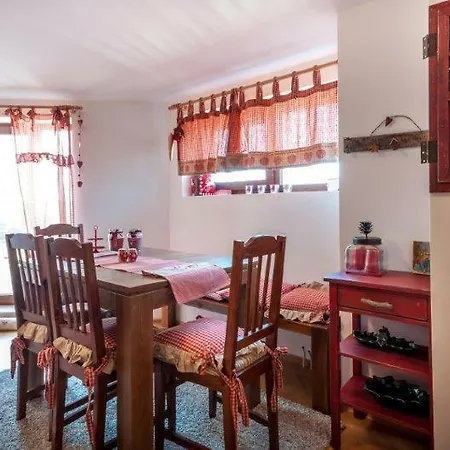 Mountain Paradise 4 Apartman *